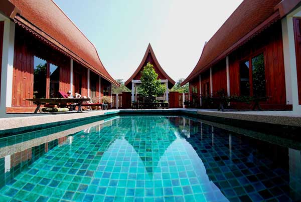 Villa thailandaise, repas compris, piscine privee