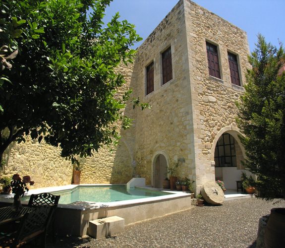 villa venitienne de 540 m2 5chambres classe par les monument historique plage 3 km