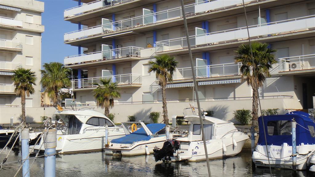 Résidence standing sécurisé 6 personnes 63 m2 piscine vue port — photo 9
