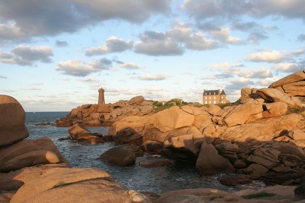 Location week-end, séjour et vacances sur la Côte de Granit Rose