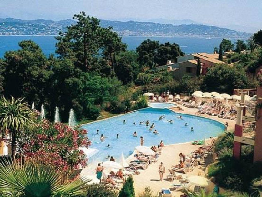 COTE D'AZUR: à louer un app.de trois chambres avec WiFi et une vue splendide sur la baie de CANNES. — photo 9