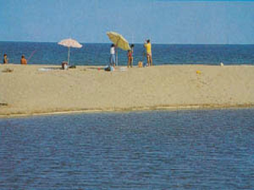 bungalow pres de la  mer dans un camping en sardaigne