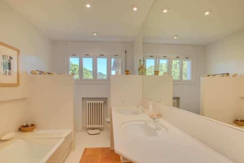 Villa in the first line of the sea in Llafranc, Spain — photo 7