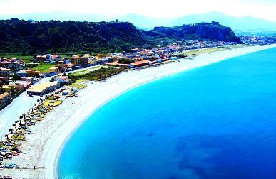 Milazzo en Sicile. Appartament à 40 mètres de la mer.