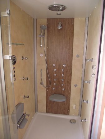 Gîte pour 6 avec sauna, hammam et billard.
